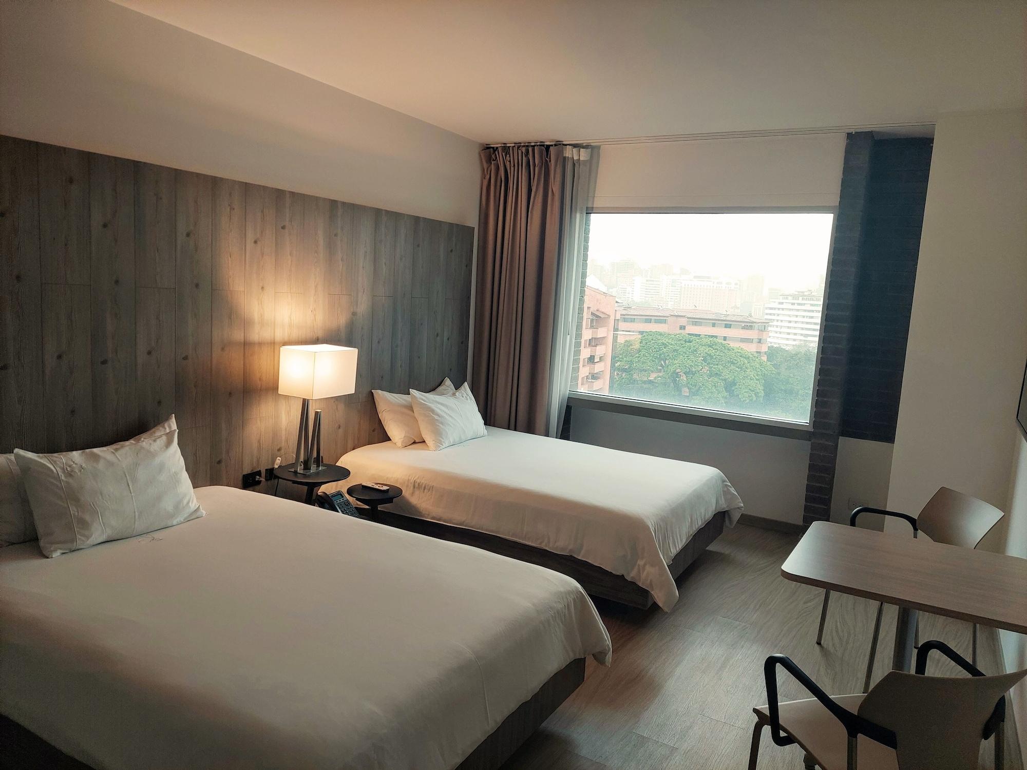 V Grand Hotel, A Member Of Radisson Individuals Medellin Luaran gambar
