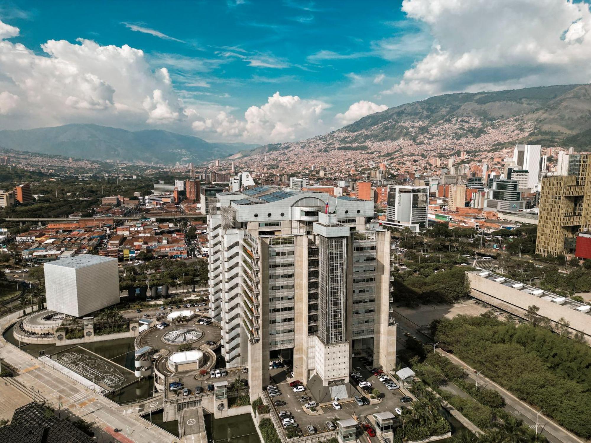 V Grand Hotel, A Member Of Radisson Individuals Medellin Luaran gambar