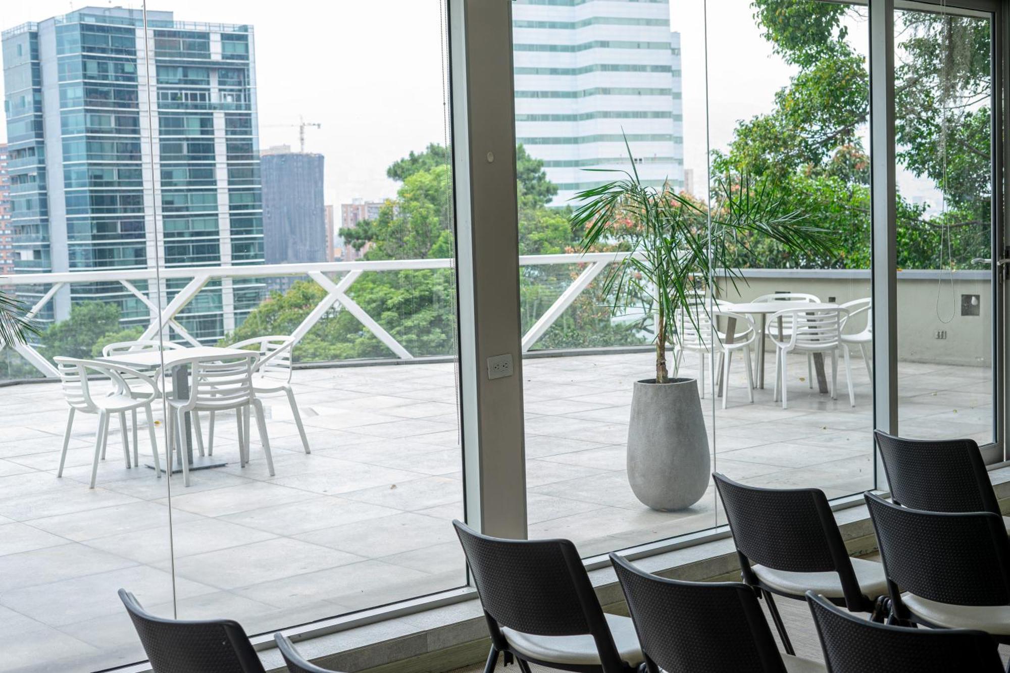 V Grand Hotel, A Member Of Radisson Individuals Medellin Luaran gambar